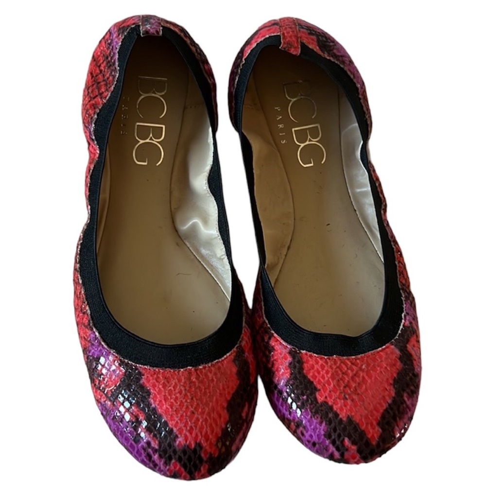 BCBG Paris lizard print flat ballerinas